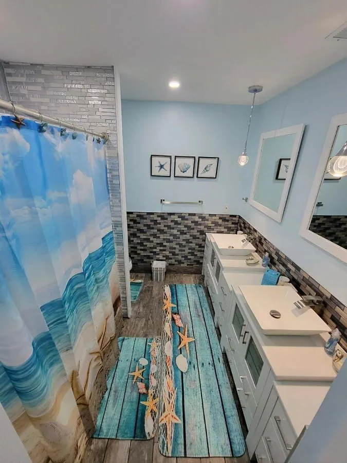 Wave Of Relaxation- Pet-Friendly Villa W/Parking Hilton Head Island United States