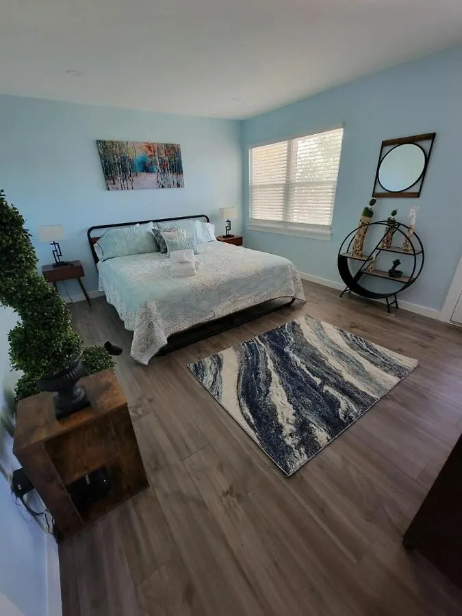 Wave Of Relaxation- Pet-Friendly Villa W/Parking Hilton Head Island