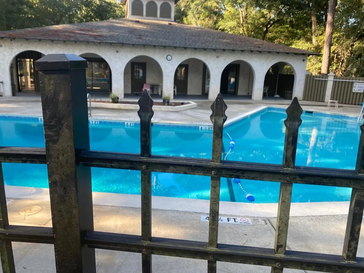 Wave Of Relaxation- Pet-Friendly Villa W/Parking Hilton Head Island