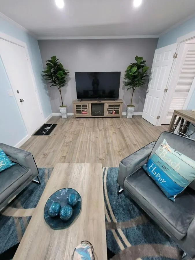 Wave Of Relaxation- Pet-Friendly Villa W/Parking Hilton Head Island