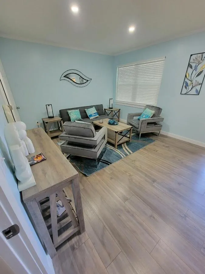 Wave Of Relaxation- Pet-Friendly Villa W/Parking Hilton Head Island